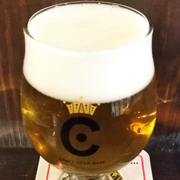 ジンをイメージして作られたビール。ハーブを使っているので、甘くないジンジャエールといったさわやかな飲み口でした