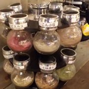 10数種類ある塩たち。こんぶ塩がおいしかったです